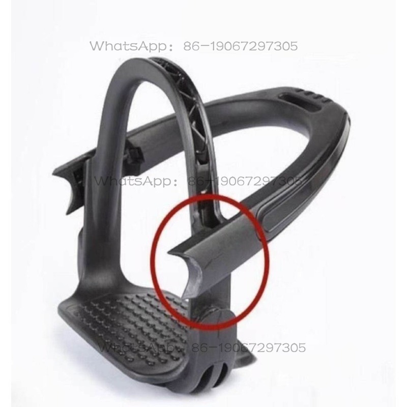Tech Accessories Designer - سروج دراجة هوائية مبتكرة من ألياف