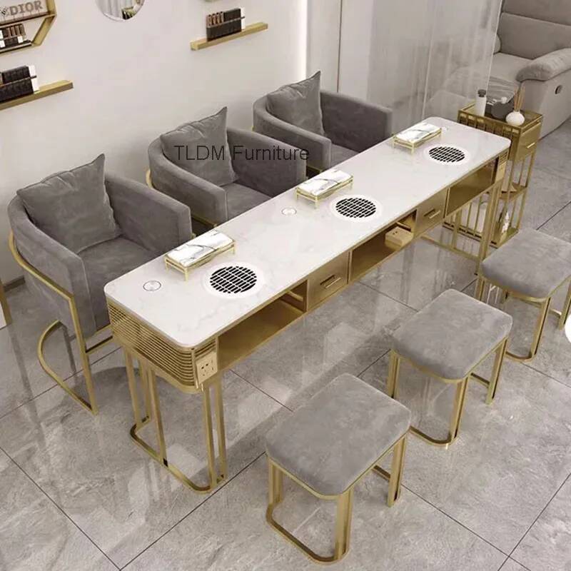 طاولة مانيكير أوروبية بتصميم أ - مراجعة Tech Accessories Designer وسعره